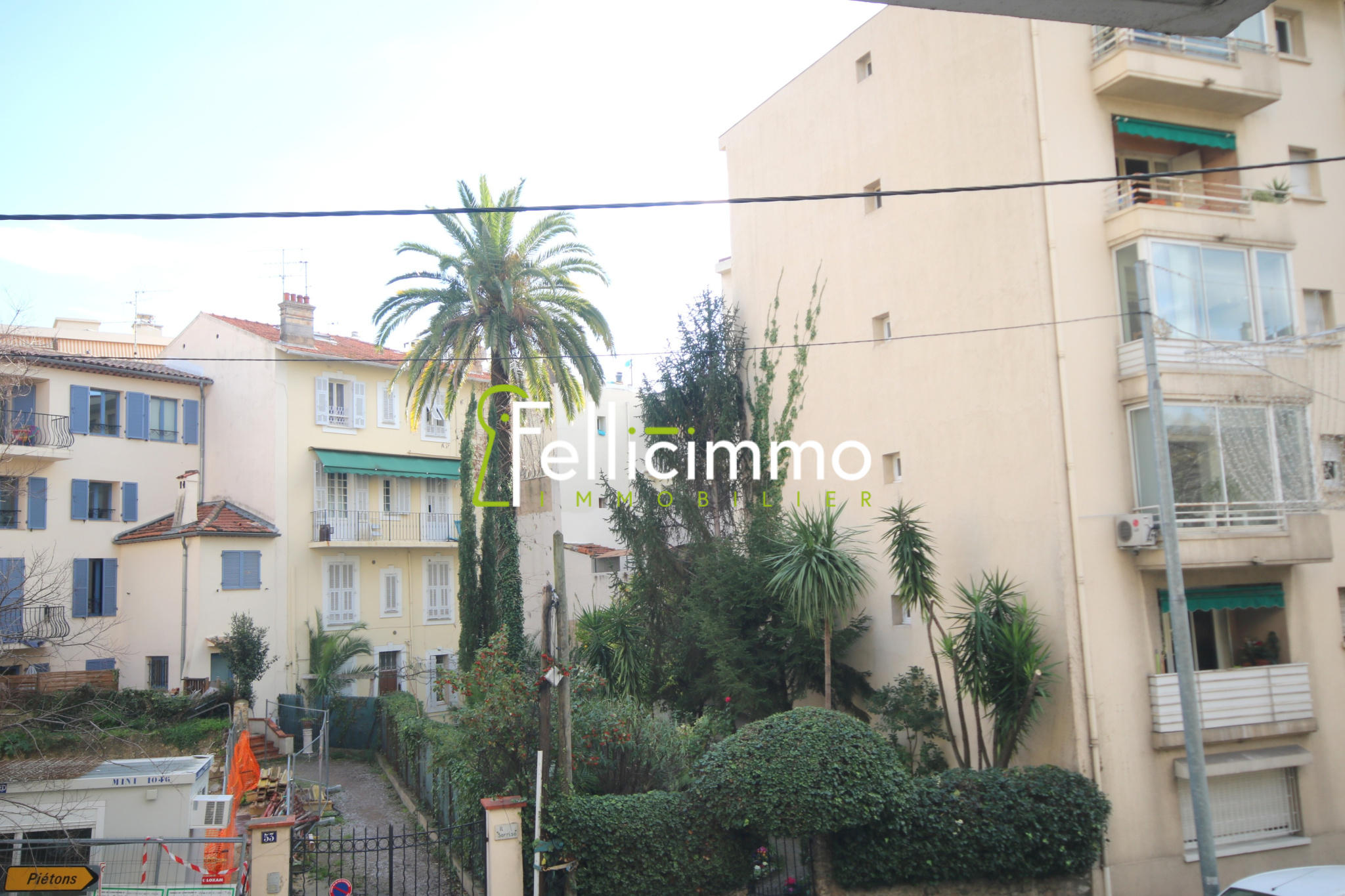 Place Benidorm 73 Avenue Du Campon Le Cannet